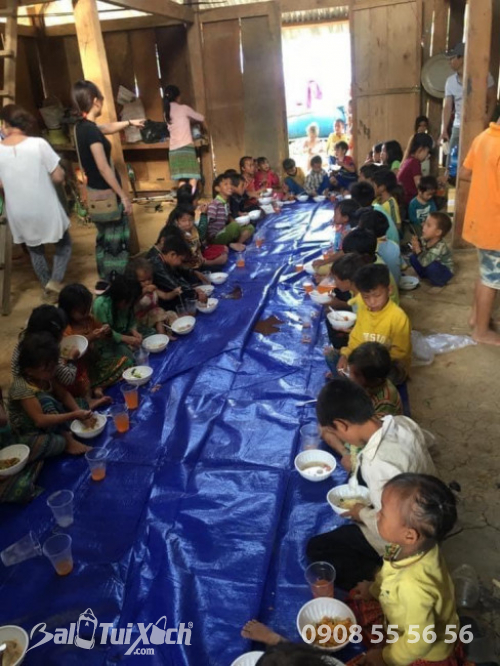 BaloTuiXach vận động quyên góp và trao tặng quà cho trẻ em vùng khó khăn tại Đắk Nông  - Ảnh: 2